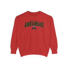 Load image into Gallery viewer, Fayetteville Arkansas Jeep Comfort Colors Sweatshirt